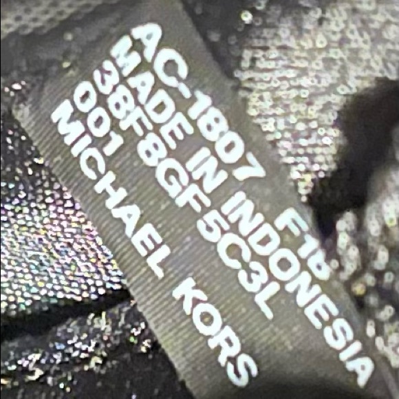 Handbag - Picture 6 of 6